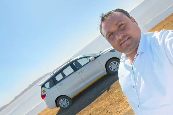 Airport Taxi Service in Gujarat by Prakash Cab Tour & Travels